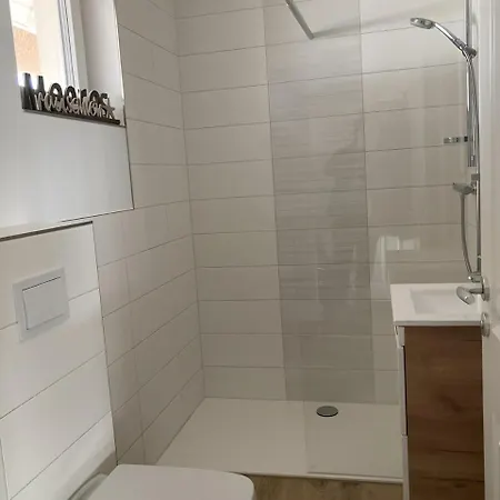 Feriehus Duenenrose - Ferienhaushaelfte Mit Kamin Fuer 4 Personen *