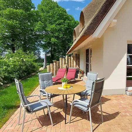 Duenenrose - Ferienhaushaelfte Mit Kamin Fuer 4 Personen Pepelow